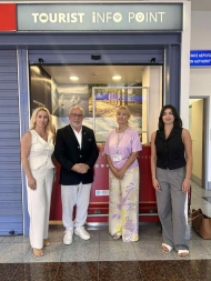 Με τρία Γραφεία Τουριστικής Πληροφόρησης στις βασικές πύλες εισόδου, η Περιφέρεια Δυτικής Ελλάδας καλωσορίζει του επισκέπτες